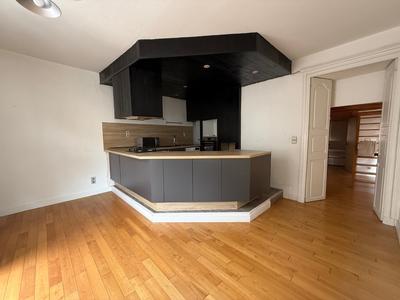 Appartement ancien - 86 m² - 2 pièces