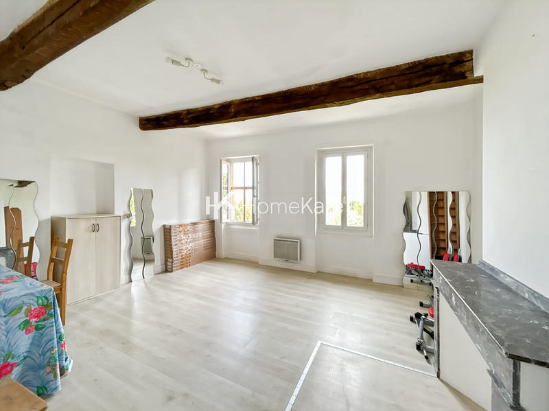 Maison - 330 m² - 8 pièces