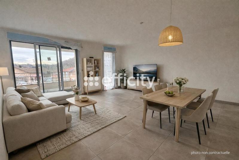 Appartement - 90 m² - 4 pièces