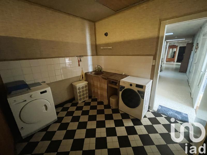 Maison - 246 m² - 7 pièces