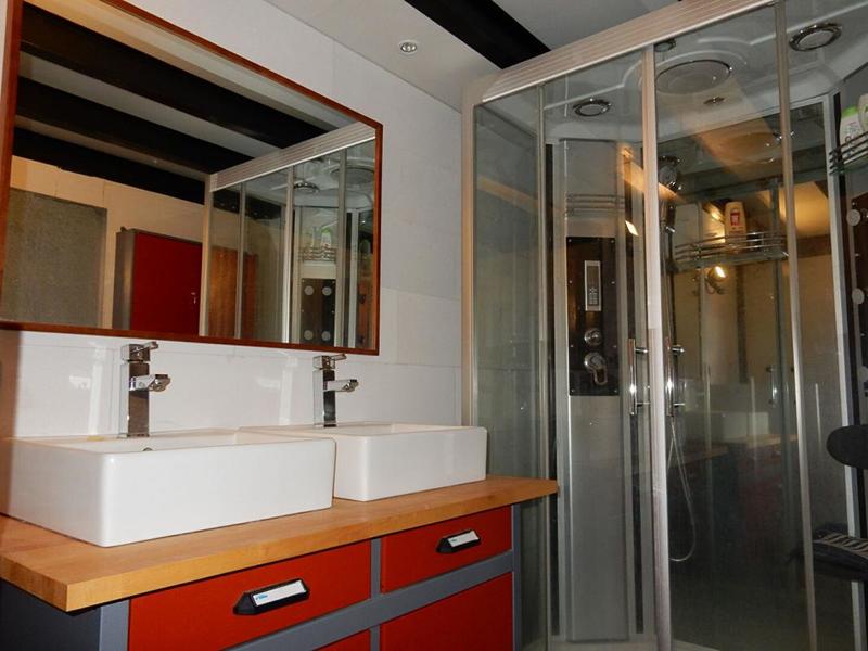 Corps de ferme - 240 m² - 7 pièces