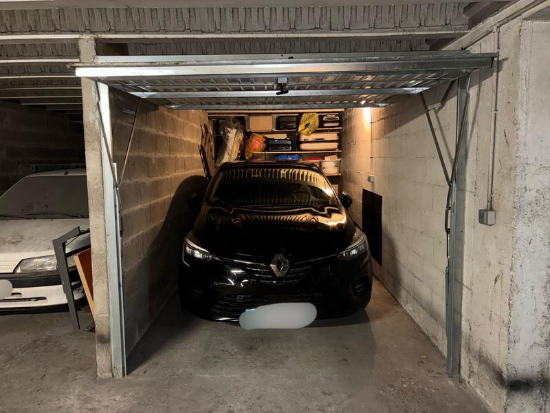 Parking / Garage - 12 m²
