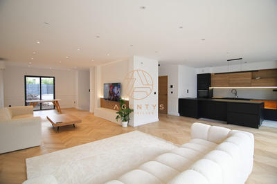 Maison contemporaine - 200 m² - 6 pièces