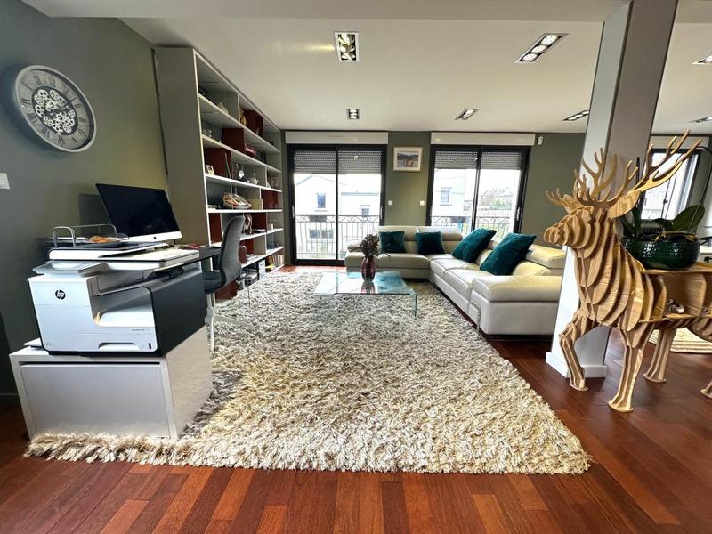 Maison - 188 m² - 8 pièces