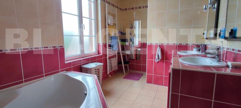 Maison - 110 m² - 6 pièces