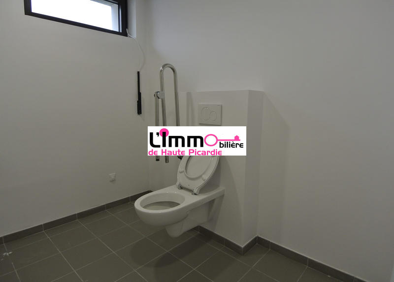 Local d'activités - 84 m² - 3 pièces