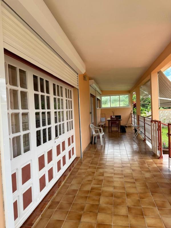 Maison - 161 m² - 6 pièces