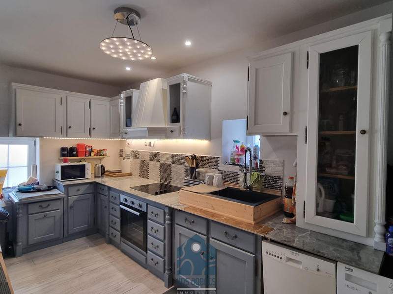 Maison - 176 m² - 10 pièces