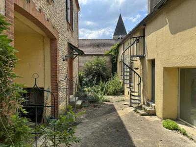 Maison - 274 m² - 9 pièces