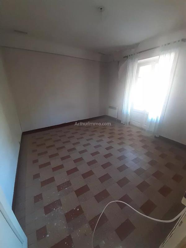 Maison - 181 m² - 3 pièces