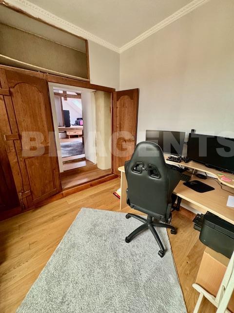 Maison - 337 m² - 8 pièces