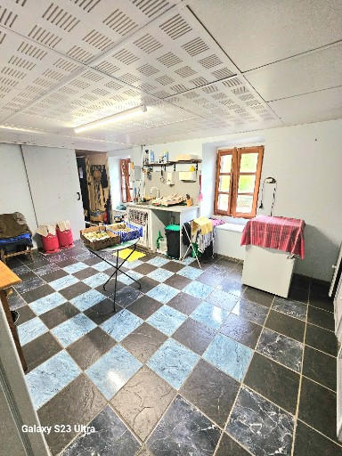 Maison - 214 m² - 9 pièces