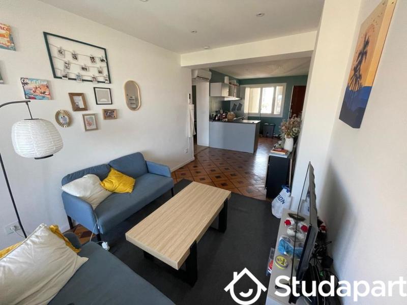 Chambre - 9 m² - 1 pièce