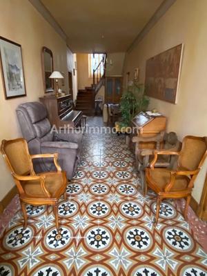 Maison - 400 m² - 12 pièces