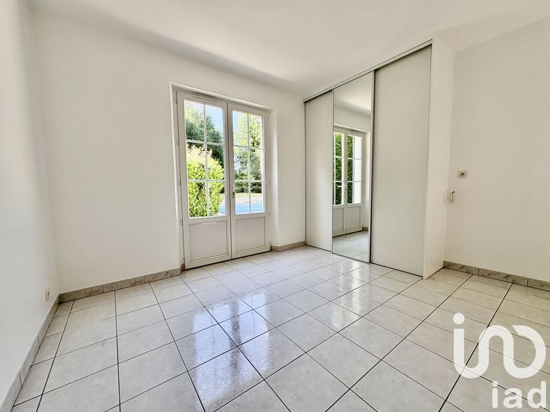 Maison - 225 m² - 9 pièces