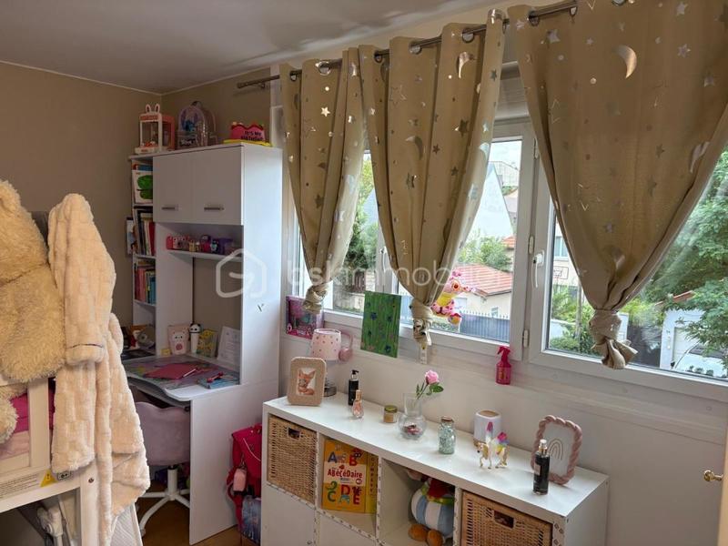 Appartement - 75 m² - 5 pièces