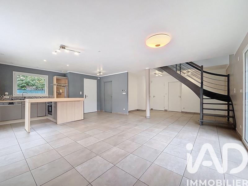 Maison - 145 m² - 8 pièces