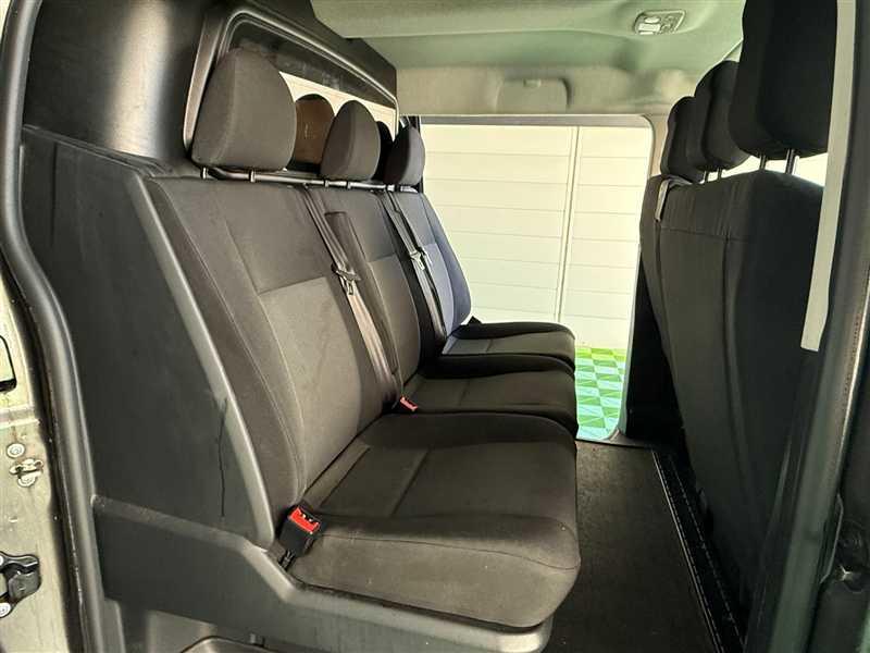 Citroën Jumpy Cab Approfondie Taille m 2.0 Bluehdi 120 Eat8 Driver