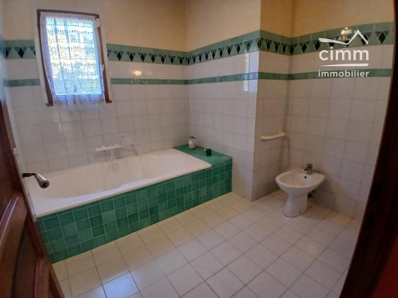 Villa - 170 m² - 6 pièces