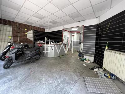 Local d'activité / Entrepôt - 67 m² - 3 pièces