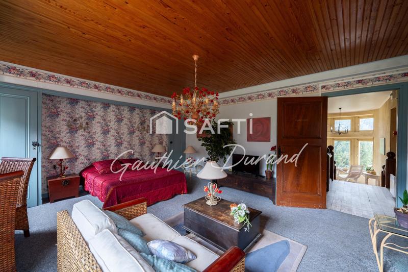 Maison - 421 m² - 14 pièces