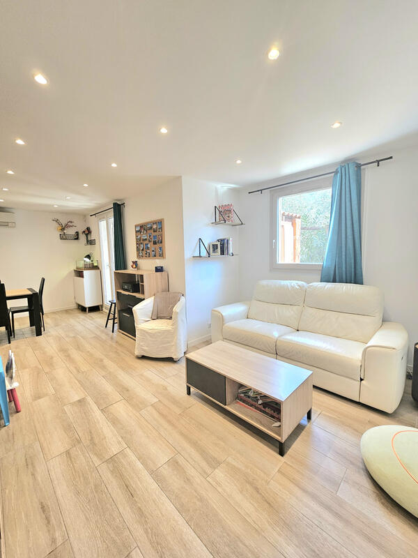 Maison - 111 m² - 5 pièces