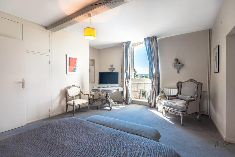 Maison - 296 m² - 7 pièces