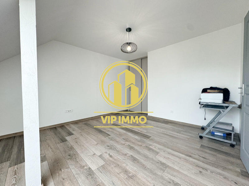 Maison - 180 m² - 5 pièces