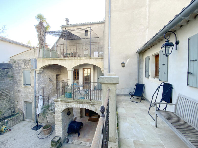 Maison - 250 m² - 7 pièces