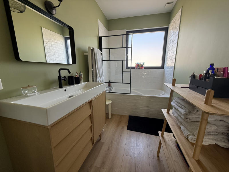 Maison - 181 m² - 6 pièces