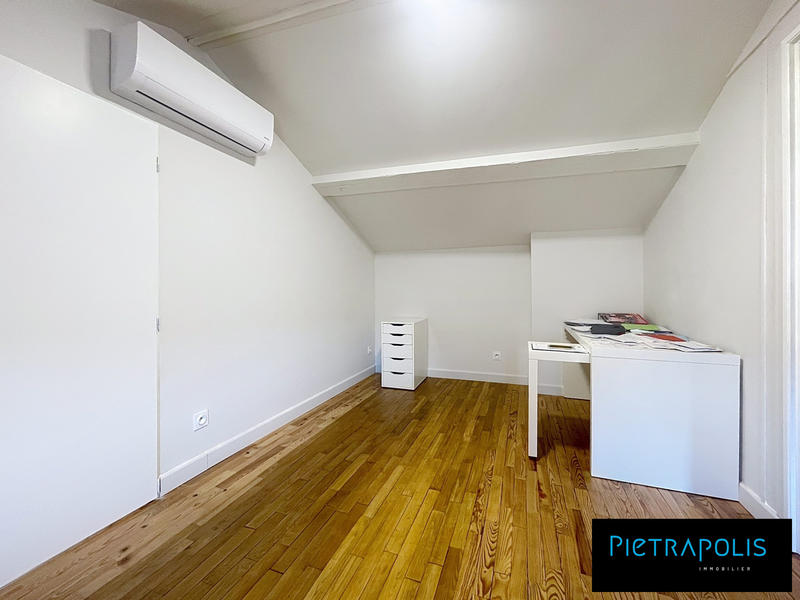 Maison - 107 m² - 6 pièces