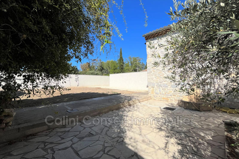 Maison - 201 m² - 6 pièces