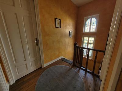 Maison - 180 m² - 8 pièces