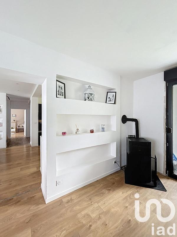 Maison - 202 m² - 9 pièces