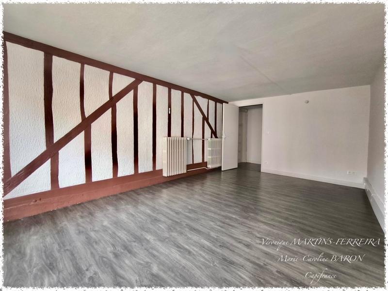 Local d'activité / Entrepôt - 134 m² - 6 pièces