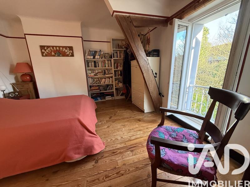 Maison - 228 m² - 7 pièces