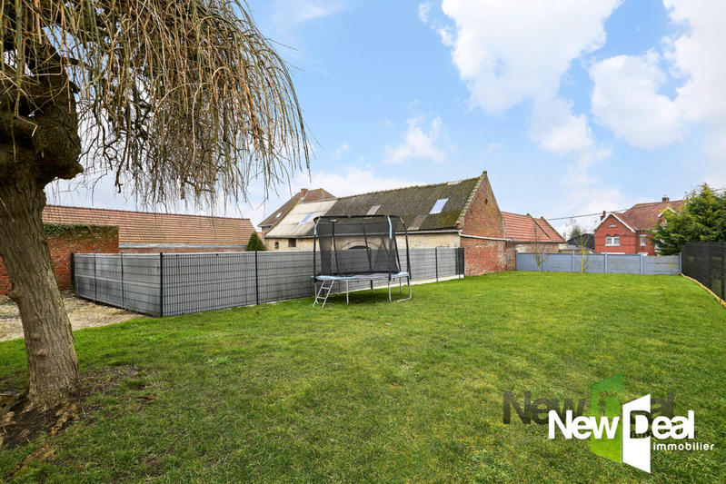 Maison - 200 m² - 6 pièces