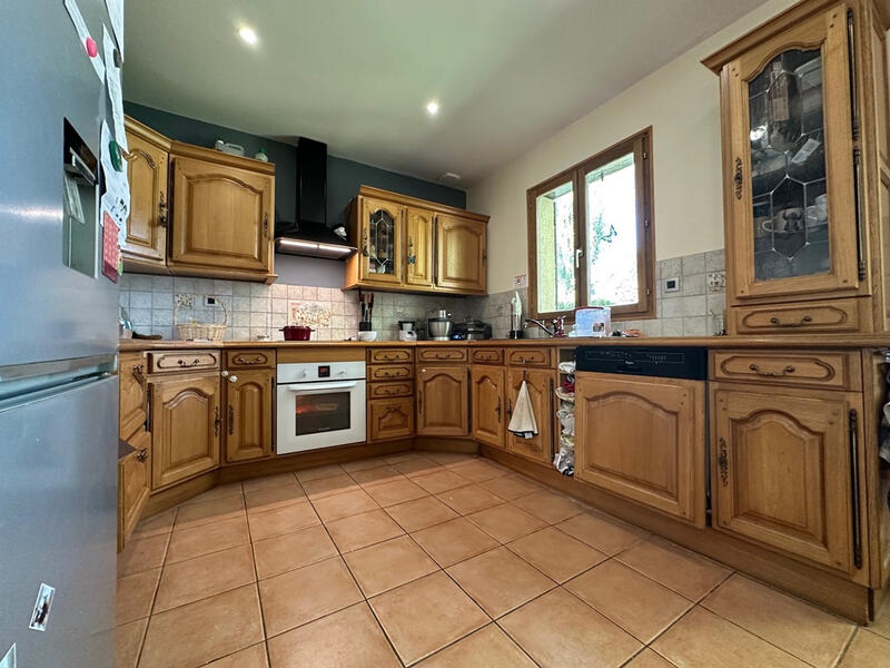 Appartement - 121 m² - 6 pièces