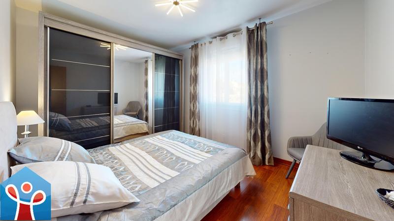 Maison - 111 m² - 5 pièces