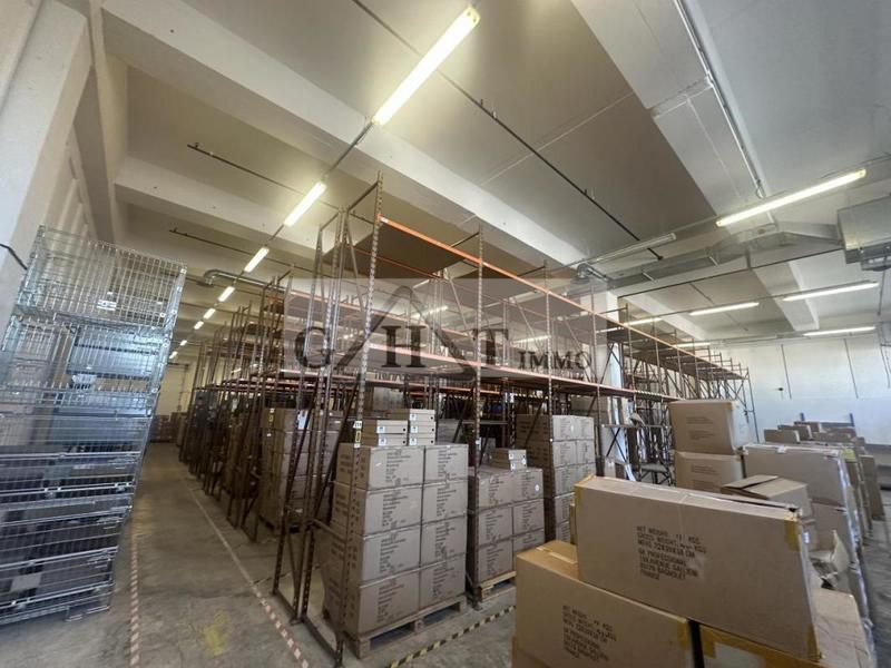 Entrepôt - 1 080 m²