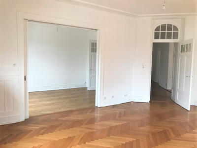Appartement - 160 m² - 5 pièces