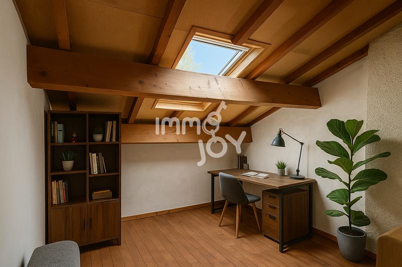 Maison - 250 m² - 7 pièces