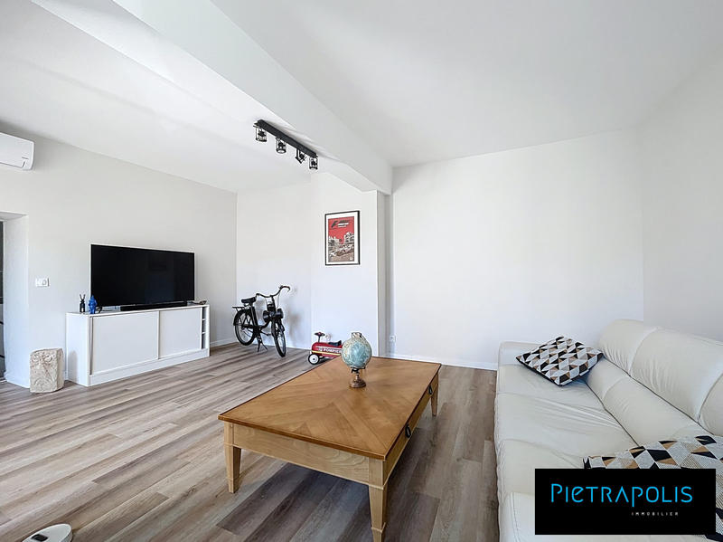 Maison - 107 m² - 6 pièces
