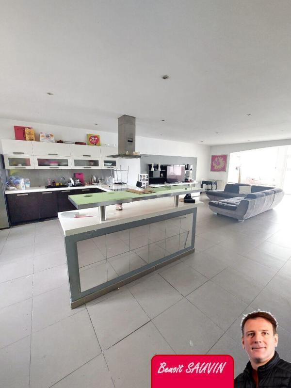 Maison - 159 m² - 5 pièces