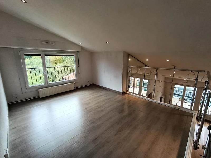 Appartement - 101 m² - 5 pièces