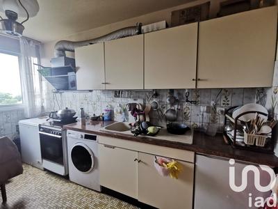 Appartement - 90 m² - 4 pièces
