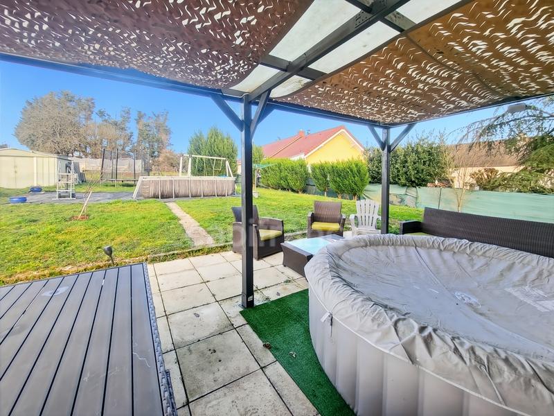 Maison - 101 m² - 5 pièces