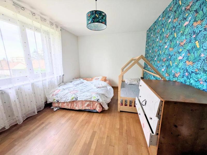 Maison - 205 m² - 7 pièces