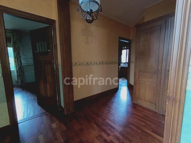 Maison bourgeoise - 239 m² - 11 pièces