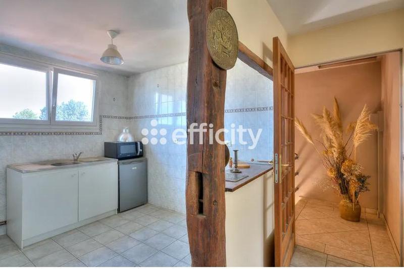 Pavillon - 238 m² - 9 pièces